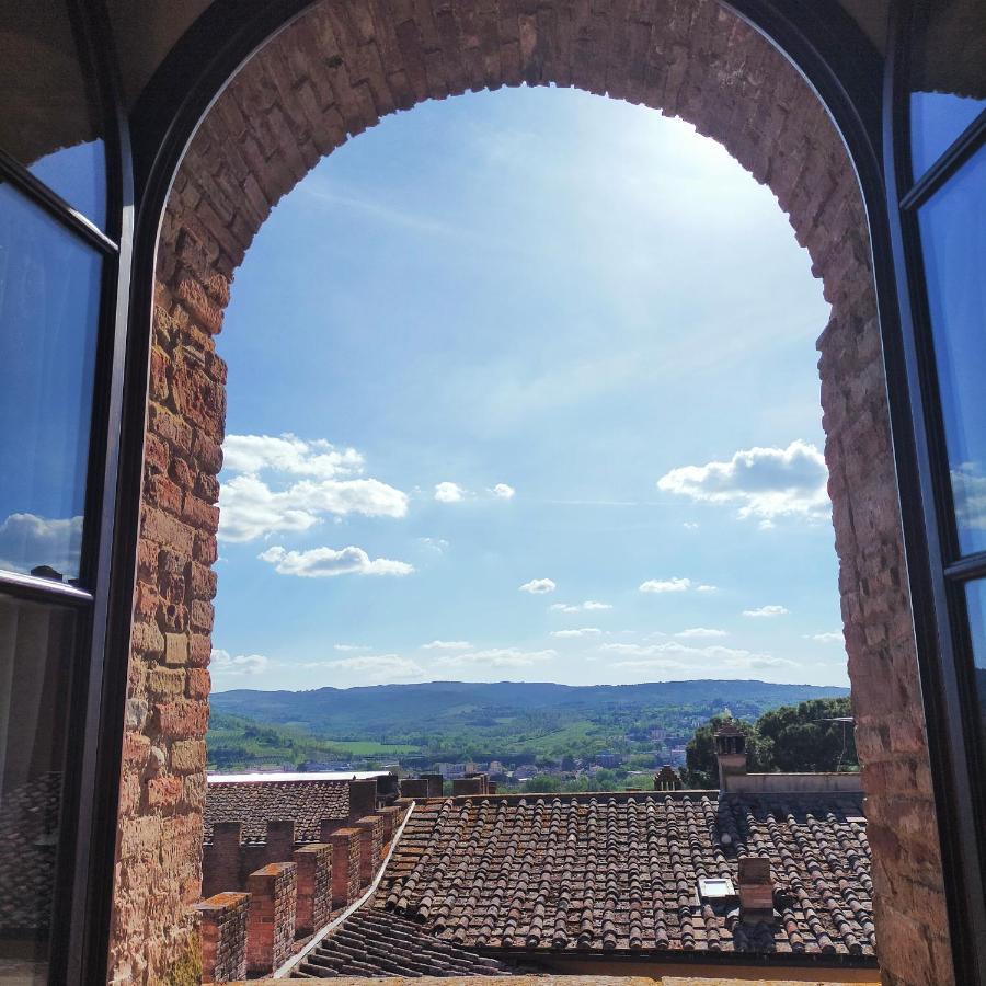 Апартаменты Palazzo Stiozzi Ridolfi Чертальдо Экстерьер фото